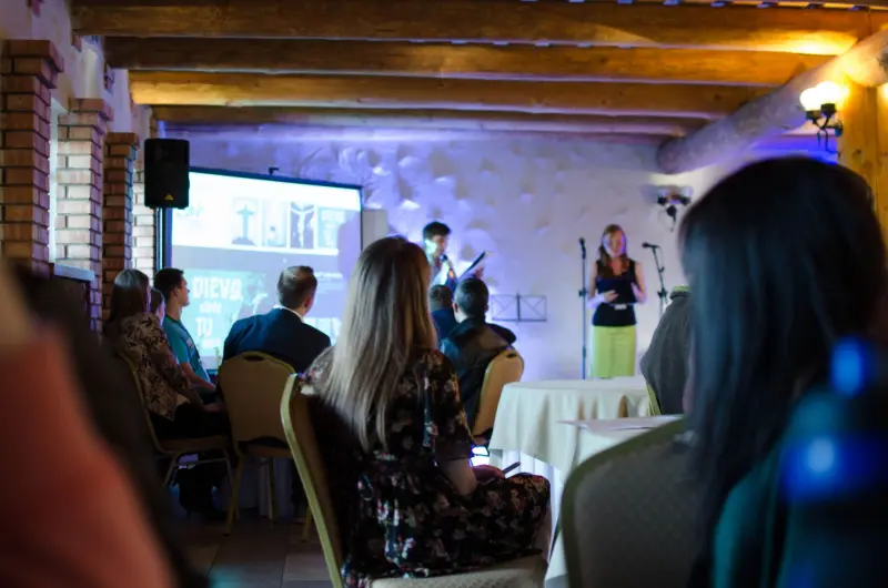 Jauniešu konference “Dievs ir labs”