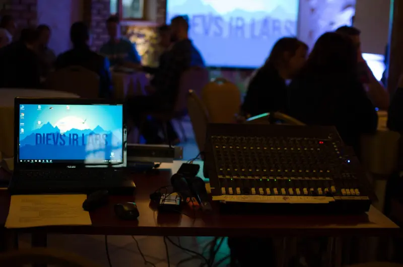 Jauniešu konference “Dievs ir labs”