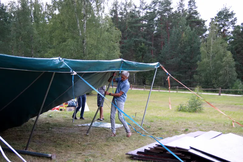 Lielā telts sanāksme Mazirbē