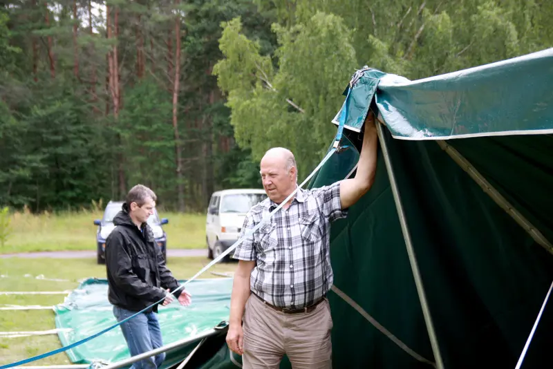 Lielā telts sanāksme Mazirbē