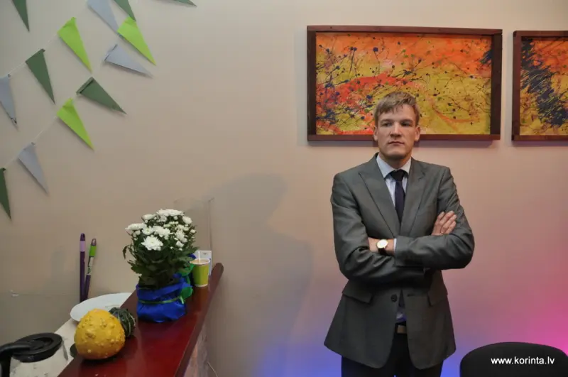 Korintas draudzei 10