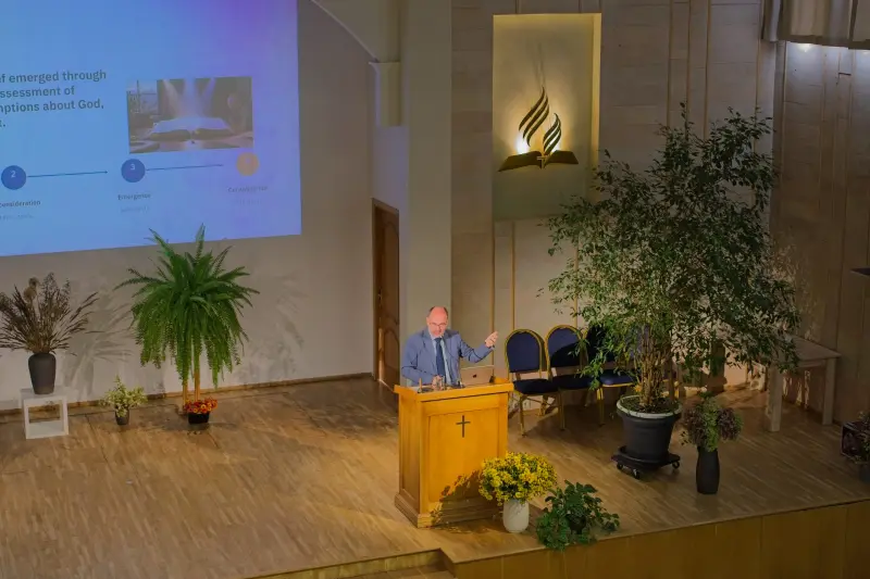 Startautiska konference "Trīsvienība un Pēdējās paaudzes teoloģija"