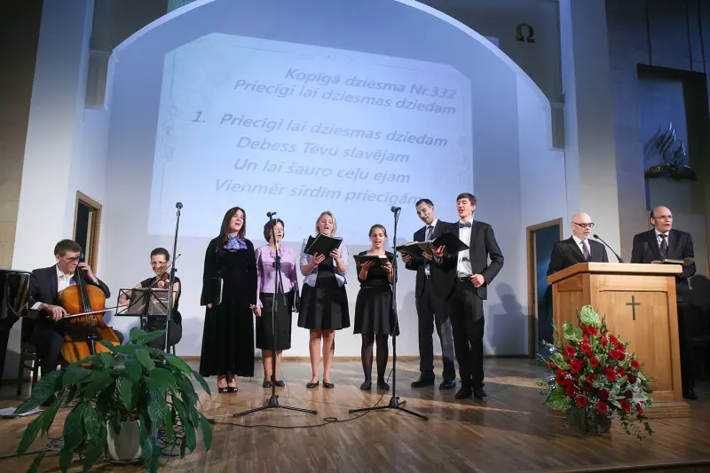 120 gadu jubilejas atklāšanas dievkalpojums