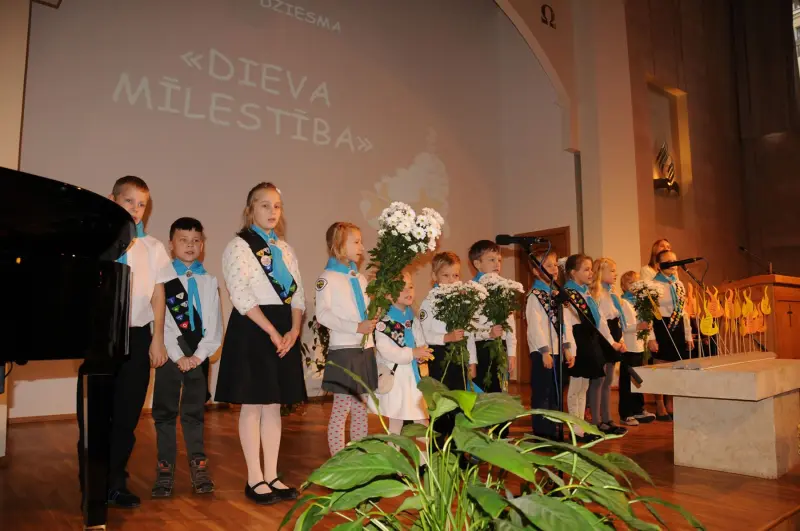 Rīgas 1. draudzes Piedzīvojumu meklētāju uzņemšanas ceremonija