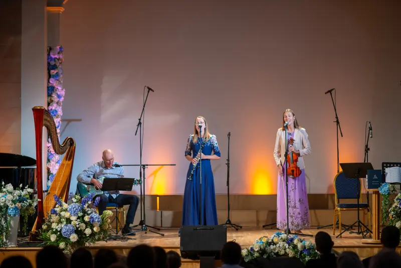 Dziesmu grāmatas atklāšana