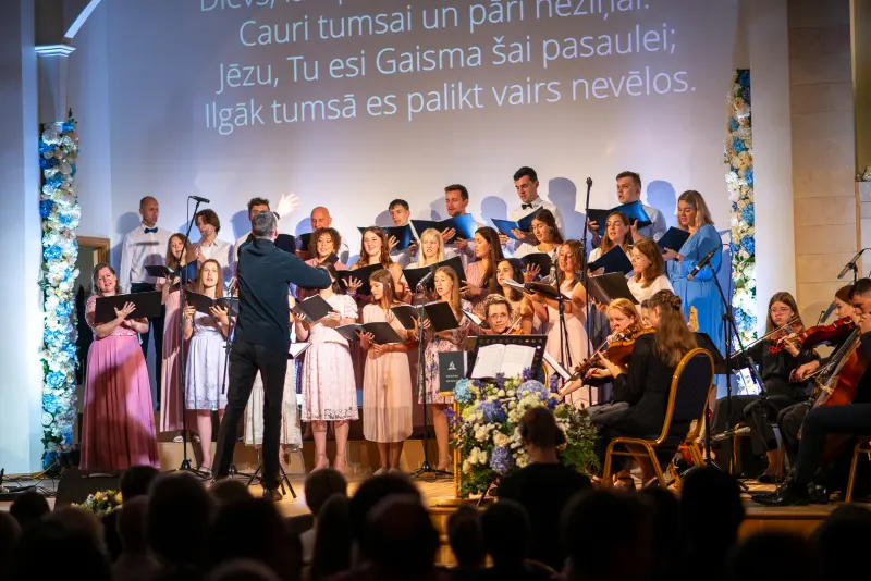 Dziesmu grāmatas atklāšana