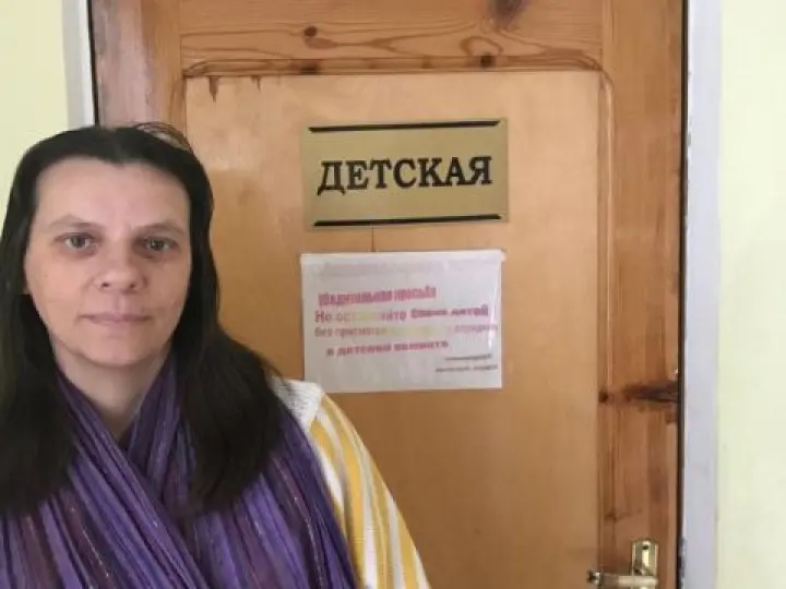 Darba zaudēšanas un nāves draudi neatņem drosmi sabatu ievērojošajai apkopējai