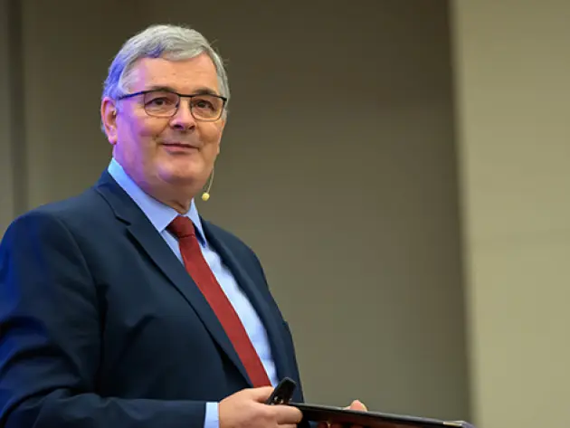 Daniels Duda atkārtoti ievēlēts par TED prezidentu